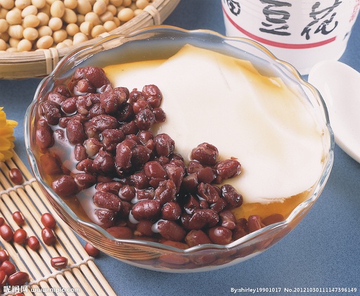 Soy Beancurd with Red Bean 雪白红豆冰豆花